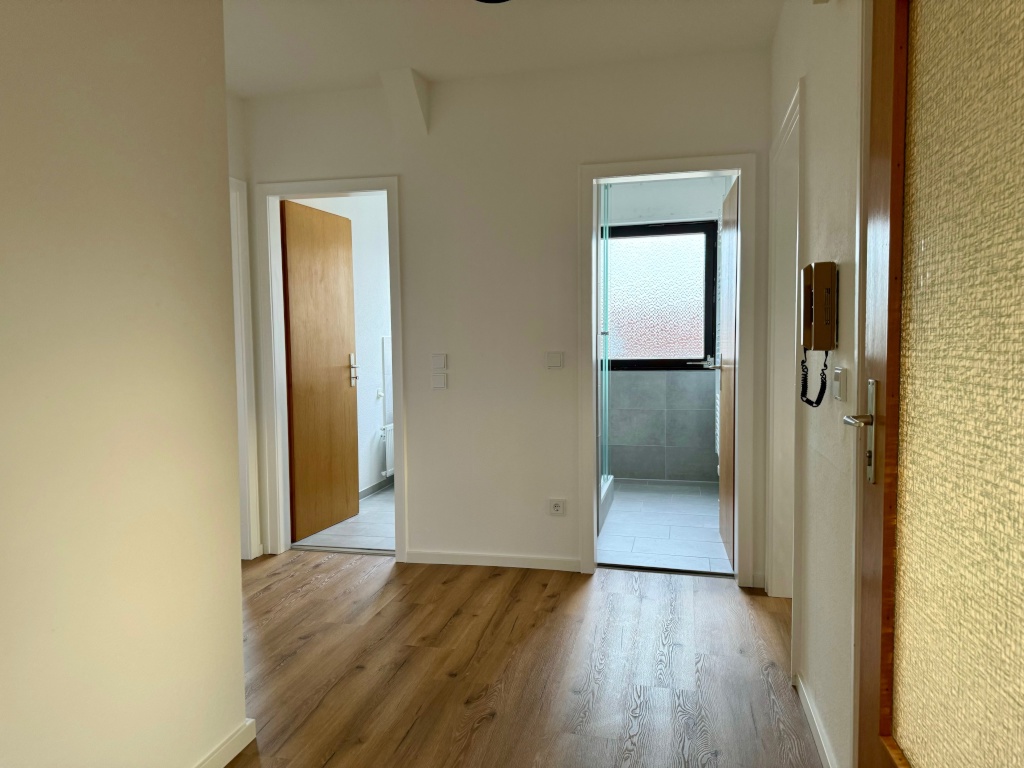 Wohnung in TOP-Lage - auch WG-geeignet - mit Infrastruktur und Nähe zu Universität/Heidelberg! – Schwabenheimer Straße 27, 69221 Heidelberg Dossenheim – Vorschaubild 2