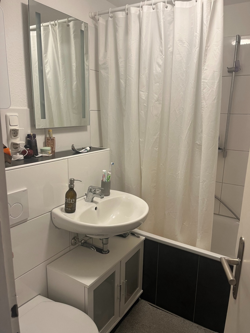 2 Zimmer Wohnung mit Balkon in Ehrenfeld (Zwischenmiete) – Vitalisstr. 96, 50827 Köln Ehrenfeld – Vorschaubild 2