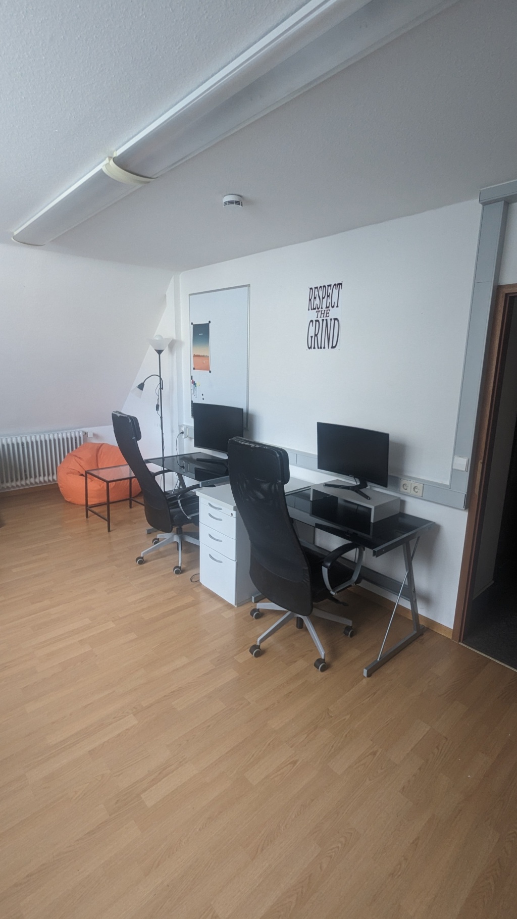 WG-Zimmer Ost Stafflenbergstr.66 - Studierzimmer 1