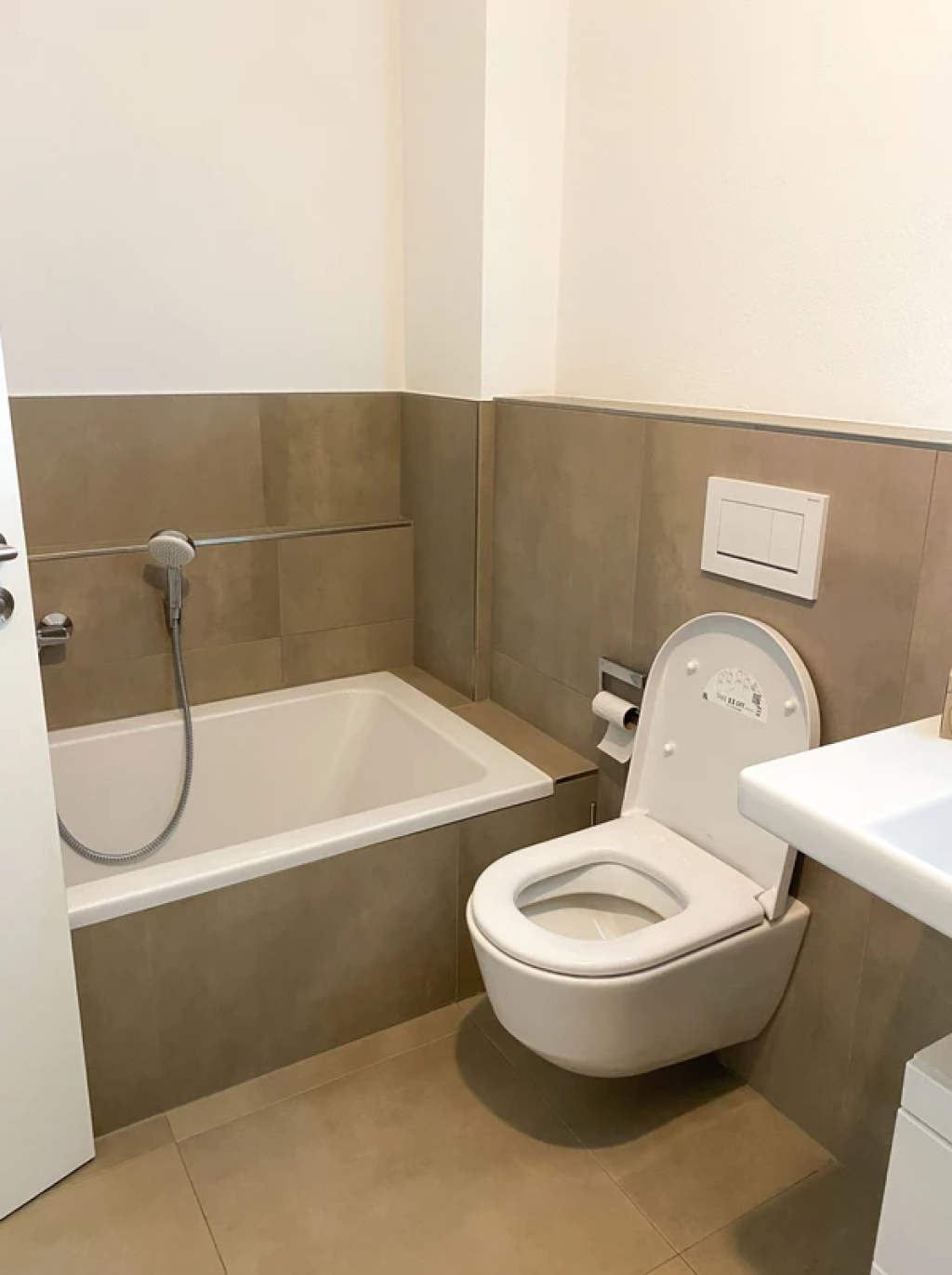 Modern Living / Reihenmittelhaus für bis zu 7 Personen – 93051 Regensburg Königswiesen-Dechbetten-Großprüfening – Vorschaubild 13
