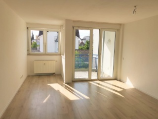 Imagen del anuncio: Helle, moderne 2 Zimmer Wohnung mit Balkon und Wannenbad in Langen, 10min nach Frankfurt & Darmstadt