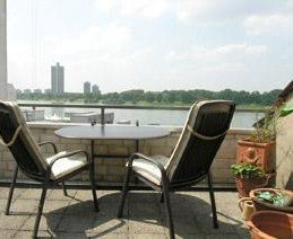 Rheinblick-Wohnung/möbliert, in 30 Sek.zum Rhein – Deutz-Mülheimer Str. 205, 51063 Köln Köln Mülheim – Vorschaubild 5