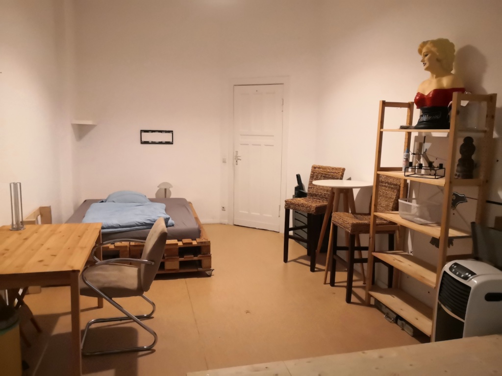 WG-Zimmer Friedrichshain Dossestraße - Dein Zimmer ohne die persönlichen Dinge