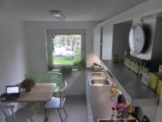 Anzeigenbild: 1,5 Zimmer in 4-er WG zum 01.02.2026 frei, Kaltmiete 300.-€, Nebenkosten 120.-€