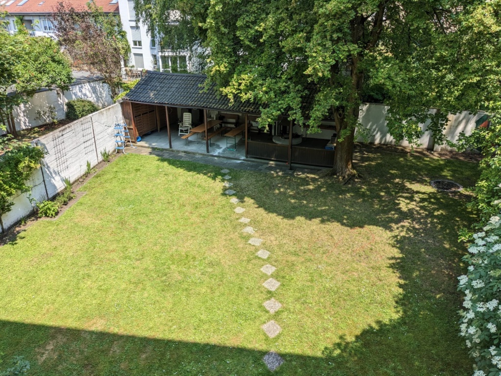 WG-Zimmer Aachen Kruppstraße 10 - Garten mit Gartenhütte und Grill