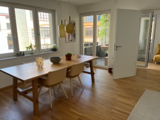 Ruhiges Zimmer mit eigenem Balkon in heller, moderner WG nahe Boxhagener Platz / Quiet room with private balcony in a bright, modern shared flat near Boxhagener Platz