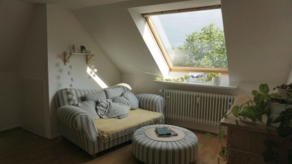 Anzeigenbild: ANFRAGENSTOPP - Lichtdurchflutete Dachgeschosswohnung