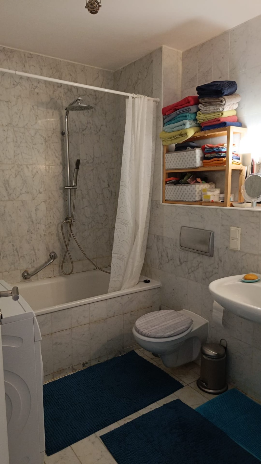 Habitación en WG Siemensstadt Grammestraße 15 - Bad mit Waschmaschine
