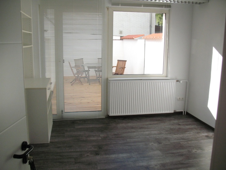 Ein Zimmer in netter 3er WG in ruhiger Lage, abgeschlossene Zimmer plus