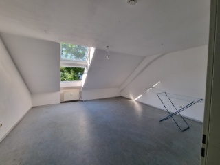 Ad image: Large room in 4 WG of well-known Pendleton Barracks!
