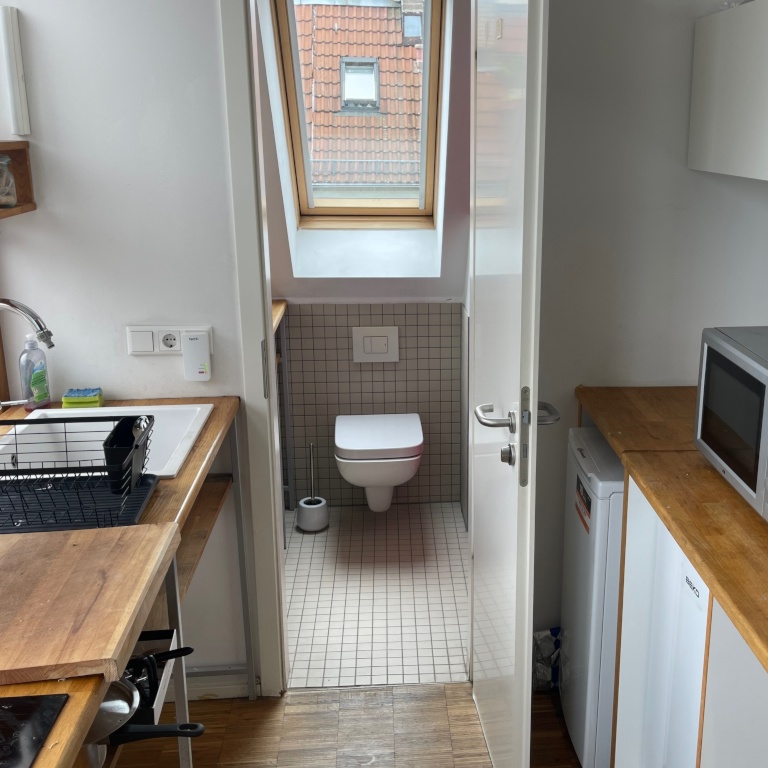 Sunny Top Floor Studio Fschain (short or long-term, mind. 3 Monate) – Jungstr 12, 10247 Berlin – Vorschaubild 8