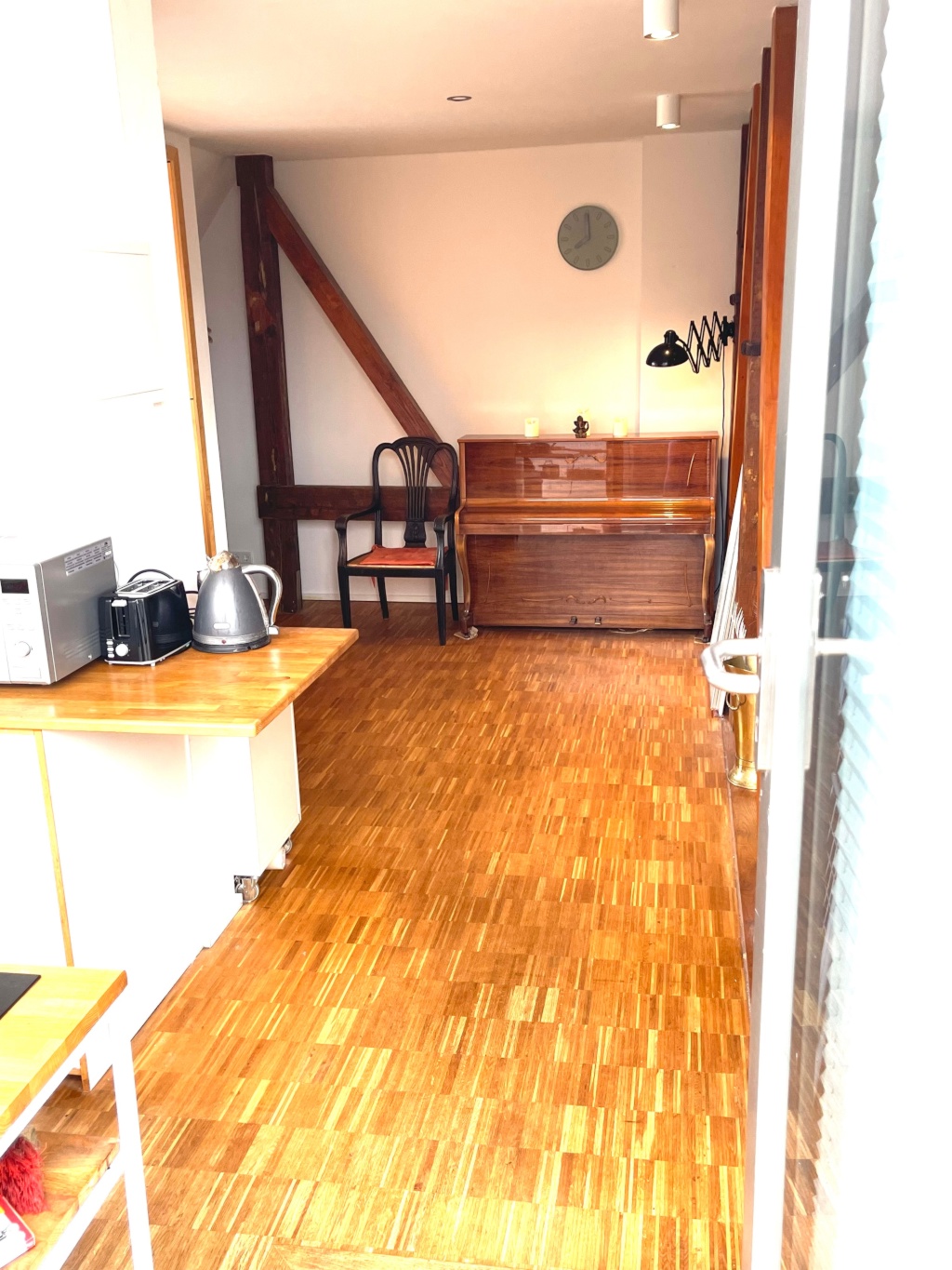 Sunny Top Floor Studio Fschain (short or long-term, mind. 3 Monate) – Jungstr 12, 10247 Berlin – Vorschaubild 4