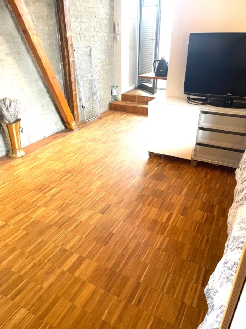 Sunny Top Floor Studio Fschain (short or long-term, mind. 3 Monate) – Jungstr 12, 10247 Berlin – Vorschaubild 3