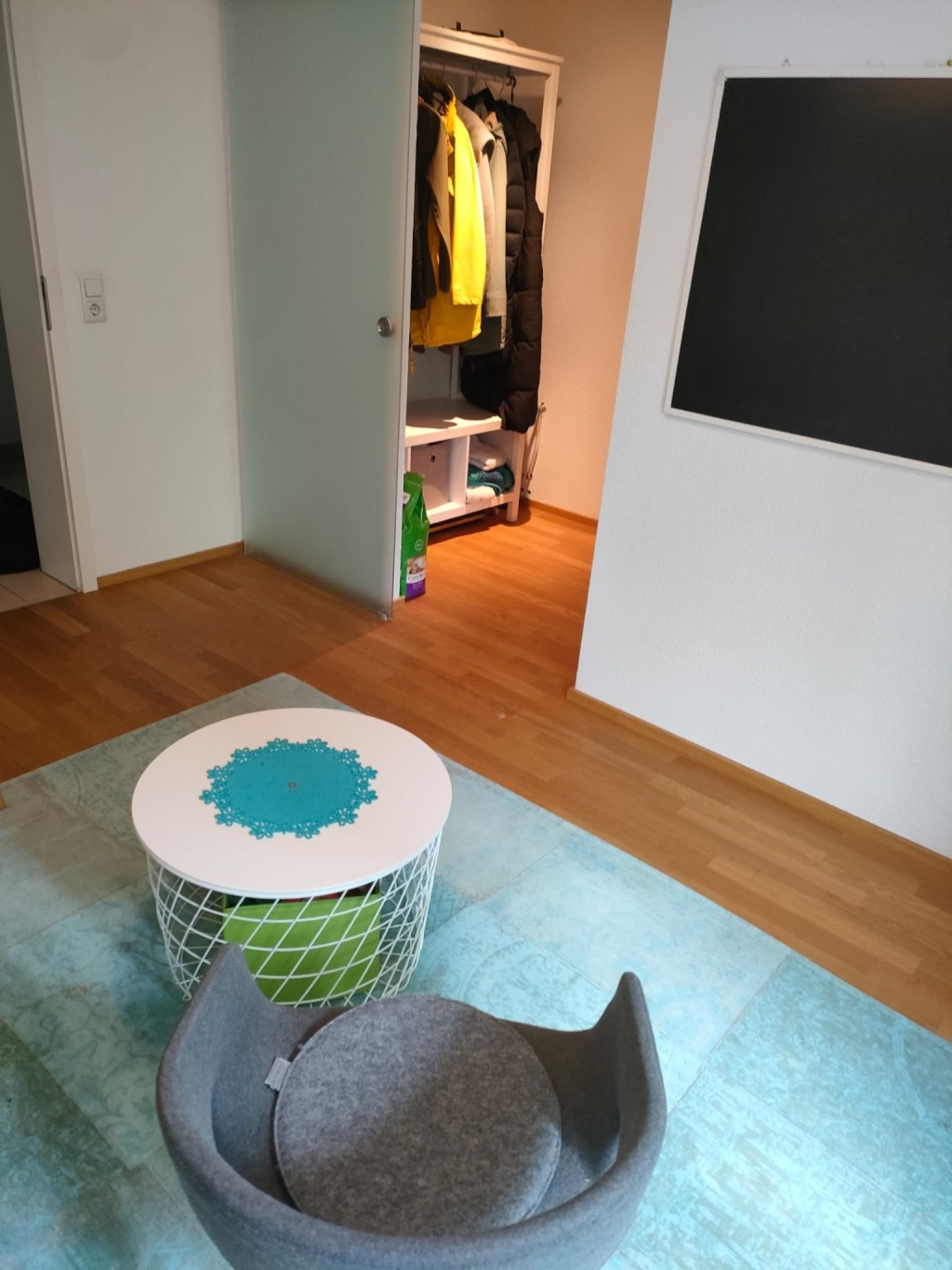 WG-Zimmer Schönberg Am Seeberg - Durchgangszimmer mit zukünftiger Teeküche