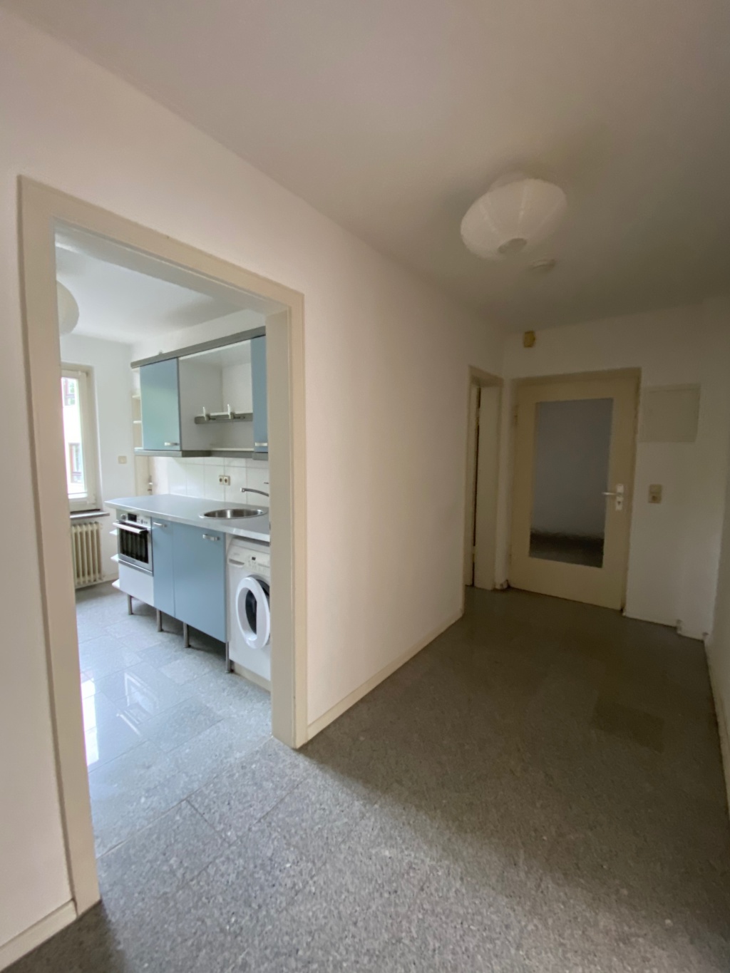 Sonnige 1 Zimmer Wohnung in Bad Cannstatt – Erbsenbrunnengasse 11, 70372 Stuttgart Bad Cannstatt – Vorschaubild 3