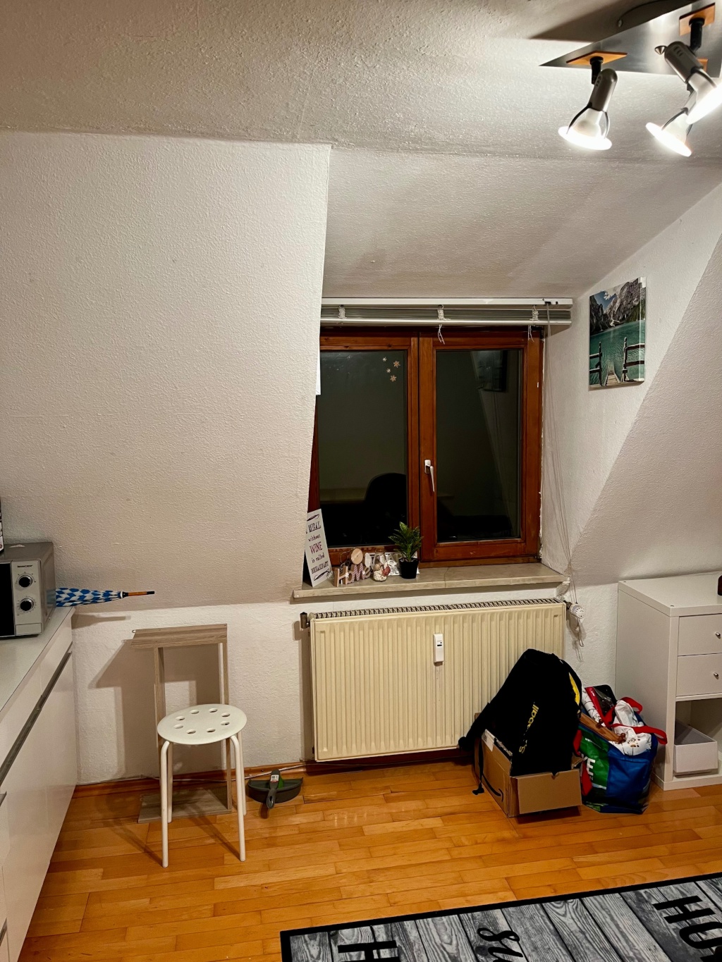 Helle, Sonnige 1-Zimmer-Wohnung im Uni-Viertel / Bright Sunny 1-Room-Flat im Herzen von München Helle, Sonnige 1-Zimmer-Wohnung im Uni-Viertel / Bright Sunny 1-Room-Flat in the Heart of Munich – 80801 München Maxvorstadt – Vorschaubild 7