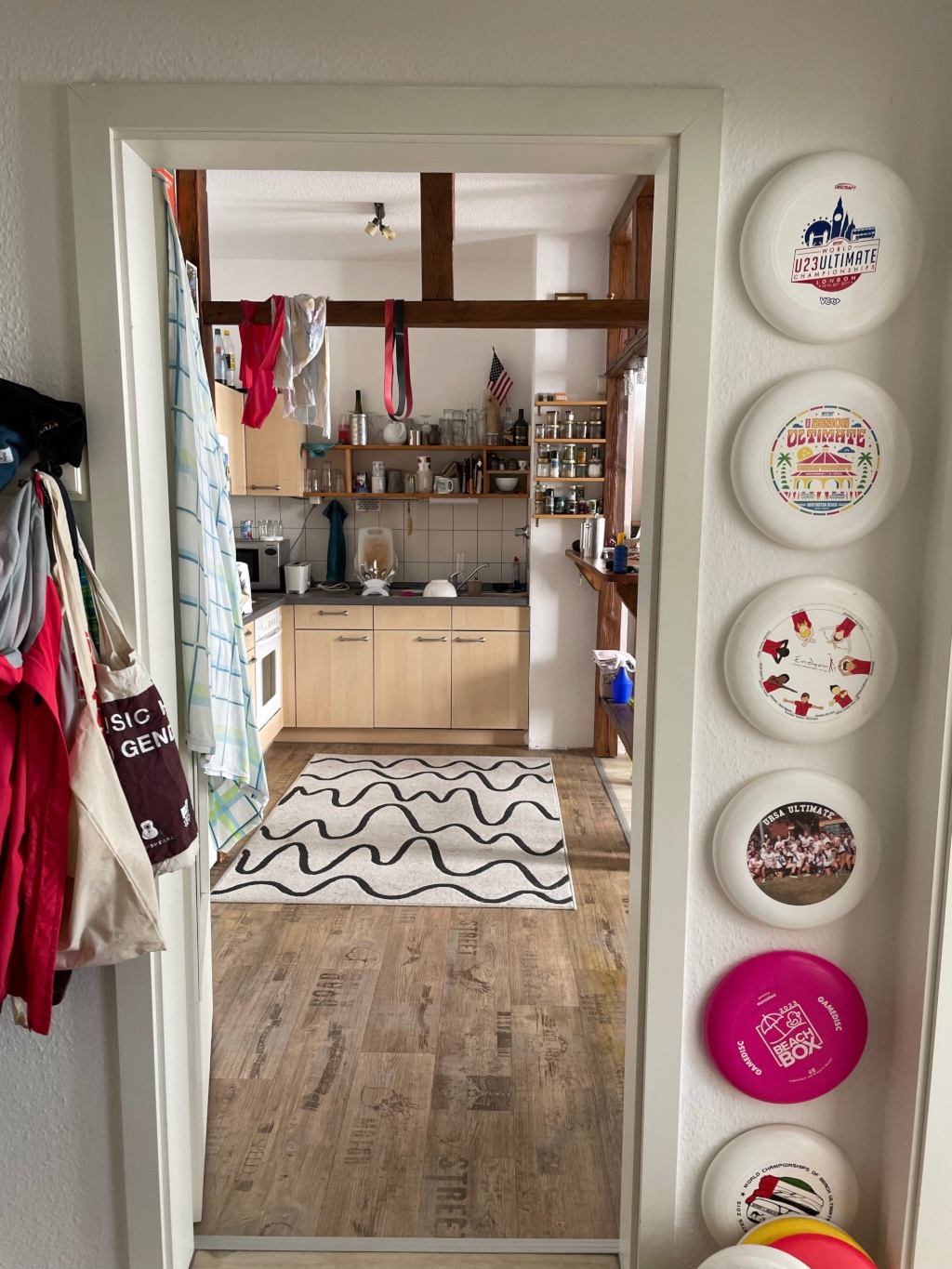 Helle Hinterhof-Wohnung im Szeneviertel Dresden Neustadt zur Untermiete (13.9.-2.10. 2026) – Förstereistraße 13, 1099 Dresden Äußere Neustadt – Vorschaubild 2