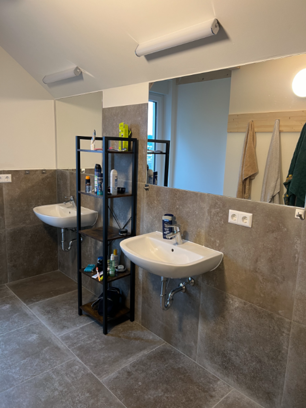 Flatshare Stuttgart-West Herdweg 71 - Waschraum DG Blick 1