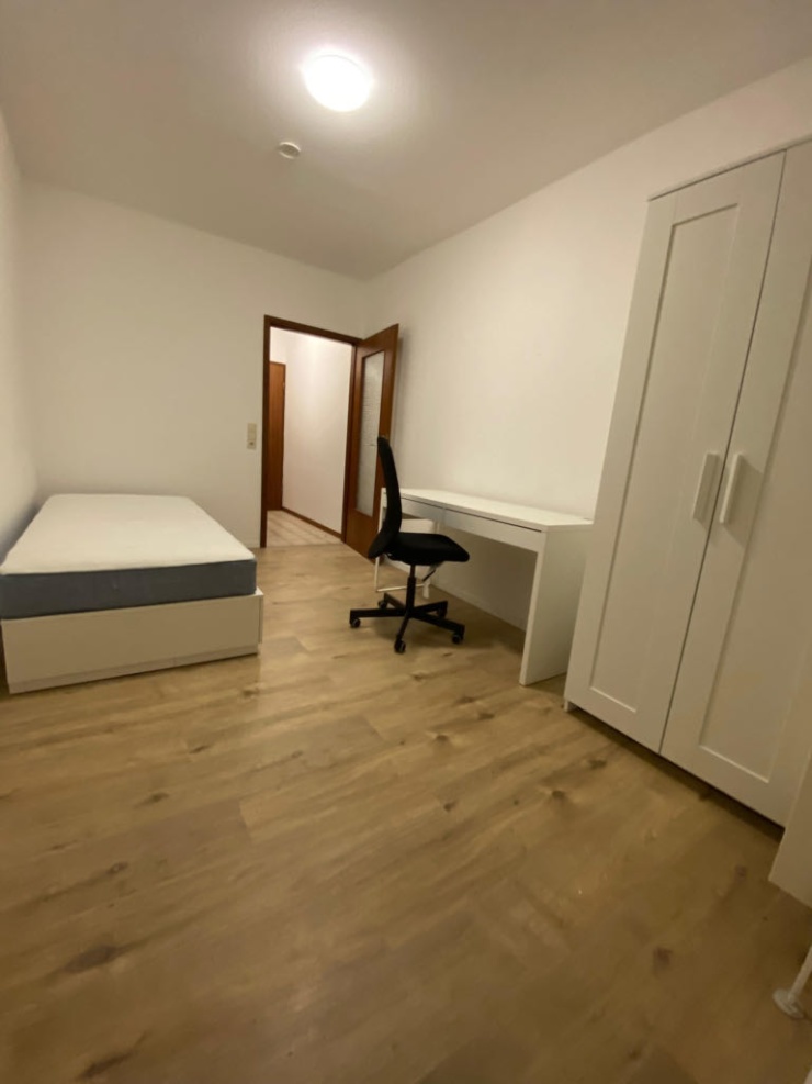 Möbliertes Apartment in Lindenhof mit sonniger Terasse (nähe Bahnhof ...