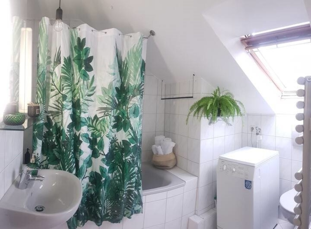 Stilvolle 2-Zimmer-Wohnung mit Fernblick & optionalem Carport – Forststraße 87, Stuttgart 70176 Stuttgart West – Vorschaubild 9