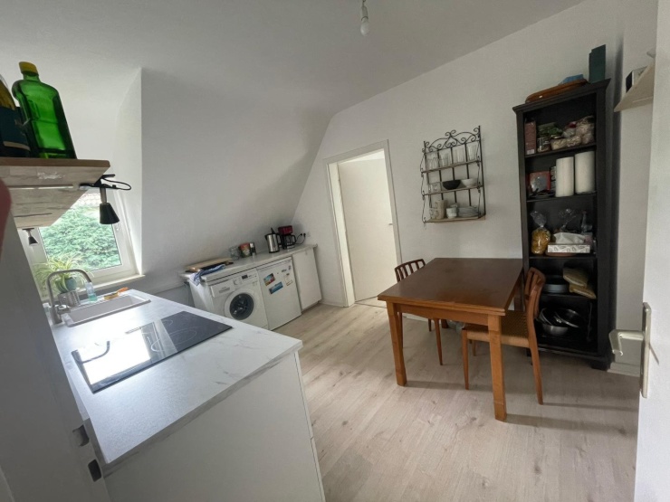 schöne WG mit eigener Dachterrasse, tolle Lage WGs in WiesbadenWiesbaden