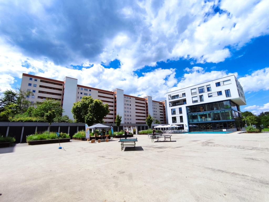 Ruhige, Möblierte 2-Zimmer-Wohnung mit Balkon und neue EBK in Europaplatz / Fasanenhof, Stuttgart. -AUF ZEIT!- – Europaplatz 4, 70565 Stuttgart Fasanenhof – Vorschaubild 15