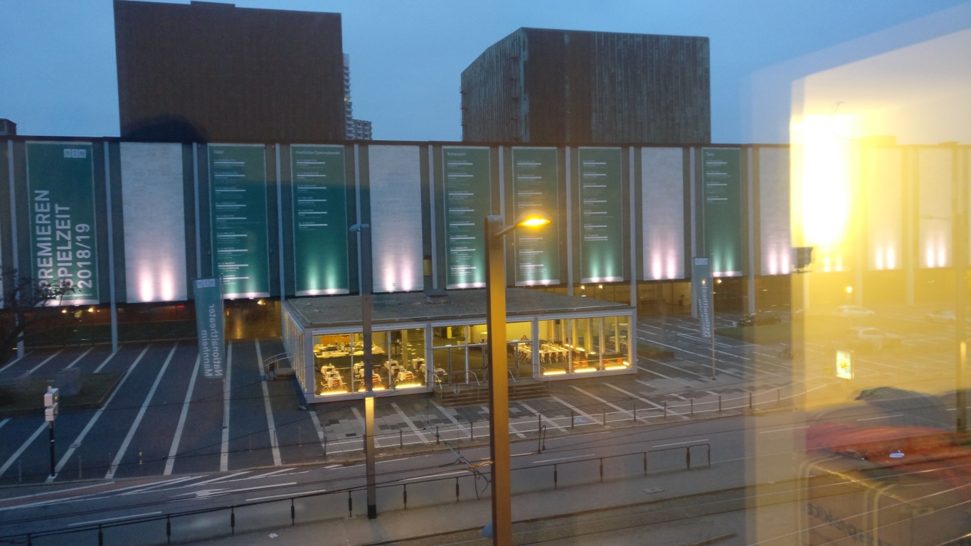 Stilvolle, 1-Zimmer-Wohnung möbliert in Mannheim Oststadt/Stadtmitte – 68161 Mannheim Oststadt – Vorschaubild 2