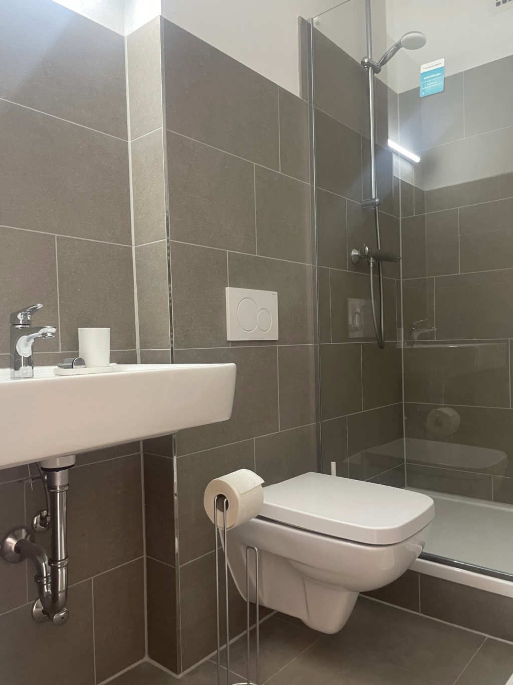 WG geeignete 3-Zimmer-Dachterrassen-Wohnung für 2 Personen – Münzstraße, 38100 Braunschweig Innenstadt – Vorschaubild 2