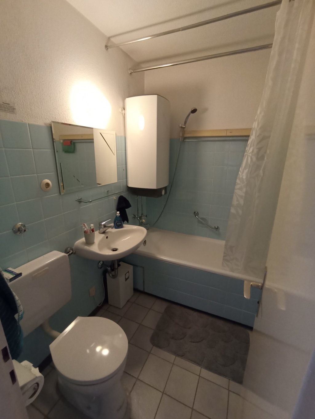 Ruhige, Möblierte 2-Zimmer-Wohnung mit Balkon und neue EBK in Europaplatz / Fasanenhof, Stuttgart. -AUF ZEIT!- – Europaplatz 4, 70565 Stuttgart Fasanenhof – Vorschaubild 18
