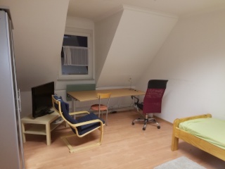Anzeigenbild: WG-Zimmer in Studentenwohnheim ab sofort zu vermieten! Studenten aufgepasst!