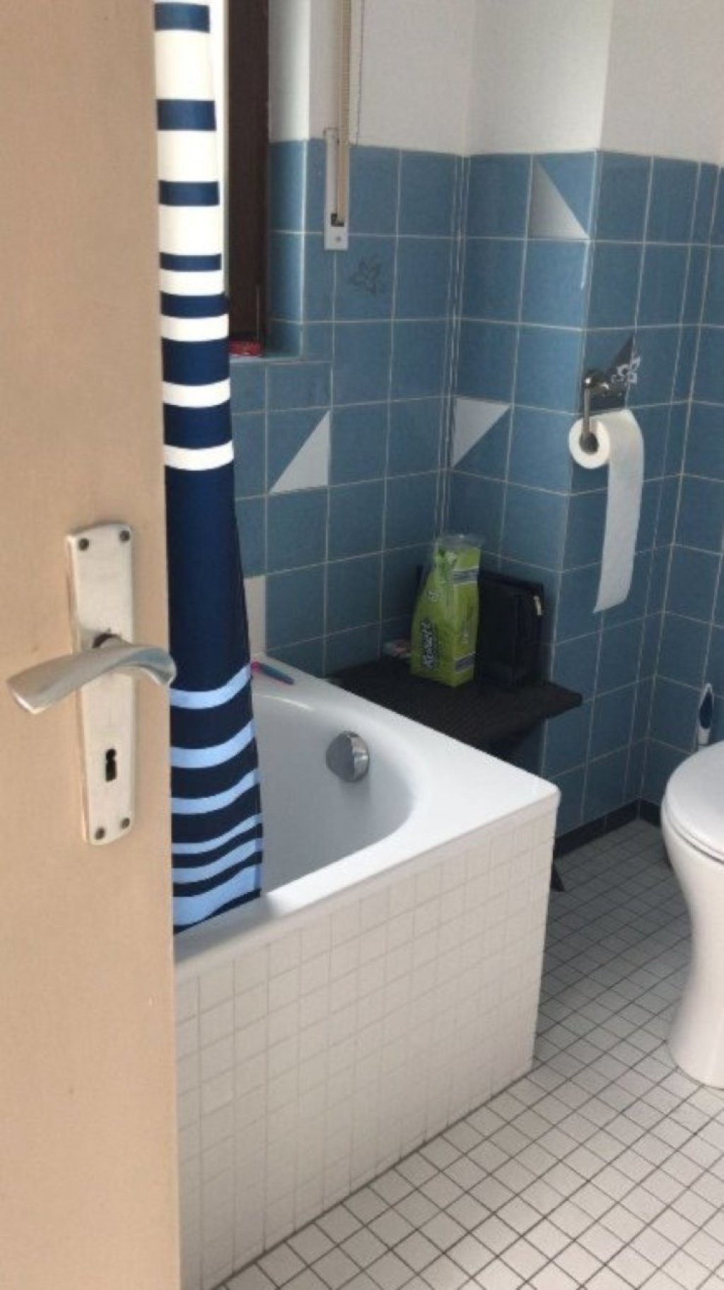 WG-Zimmer Durlach Ostmarkstr. 37 - Badzimmer1