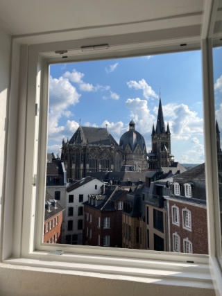 15qm WG Zimmer mit Blick auf den Aachener Dom