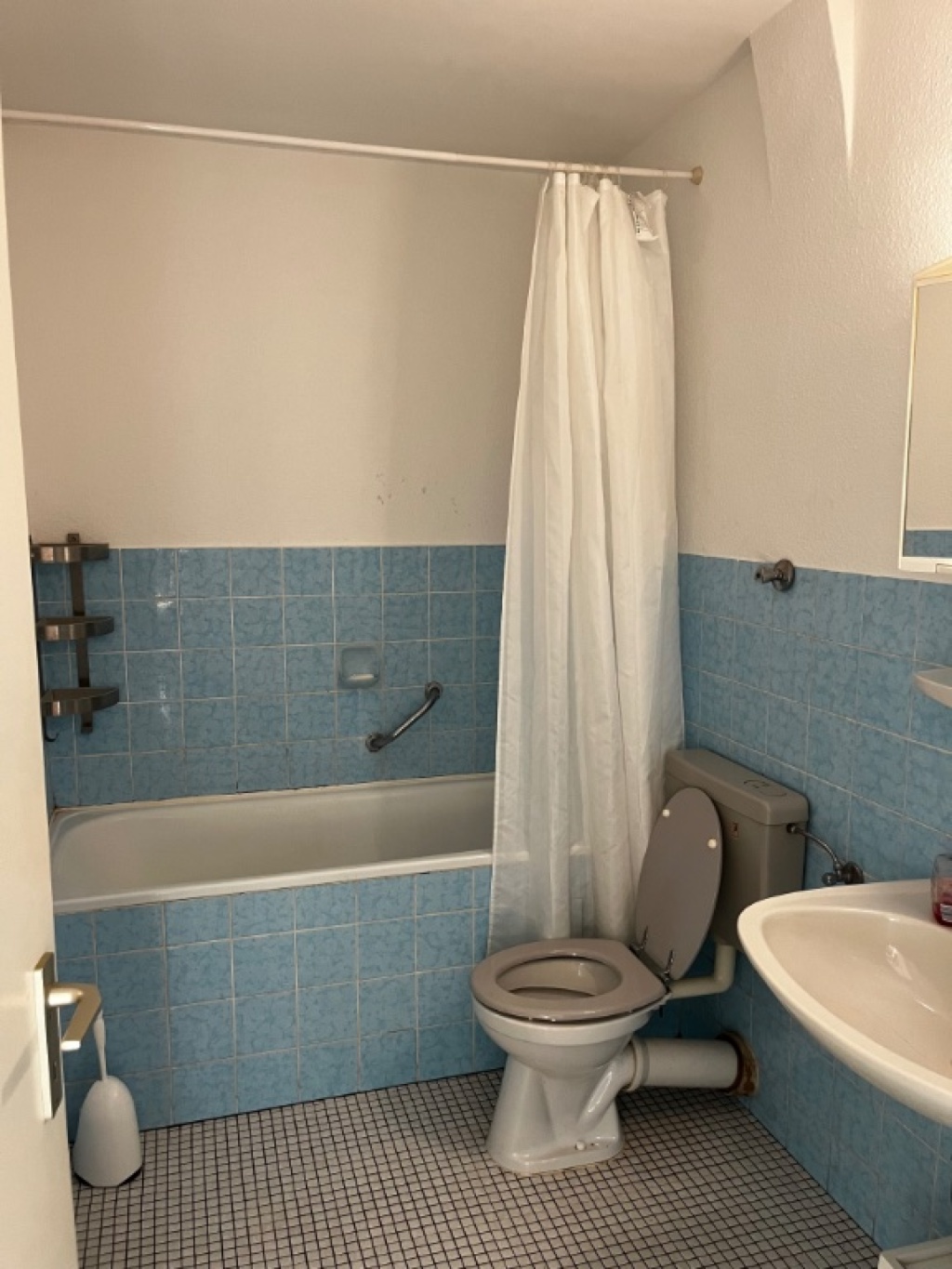 Möbilierte 1-Zimmer Wohnung in Zentrum Essen – Burgfeldstraße, 45127 Essen Innenstadt – Vorschaubild 3