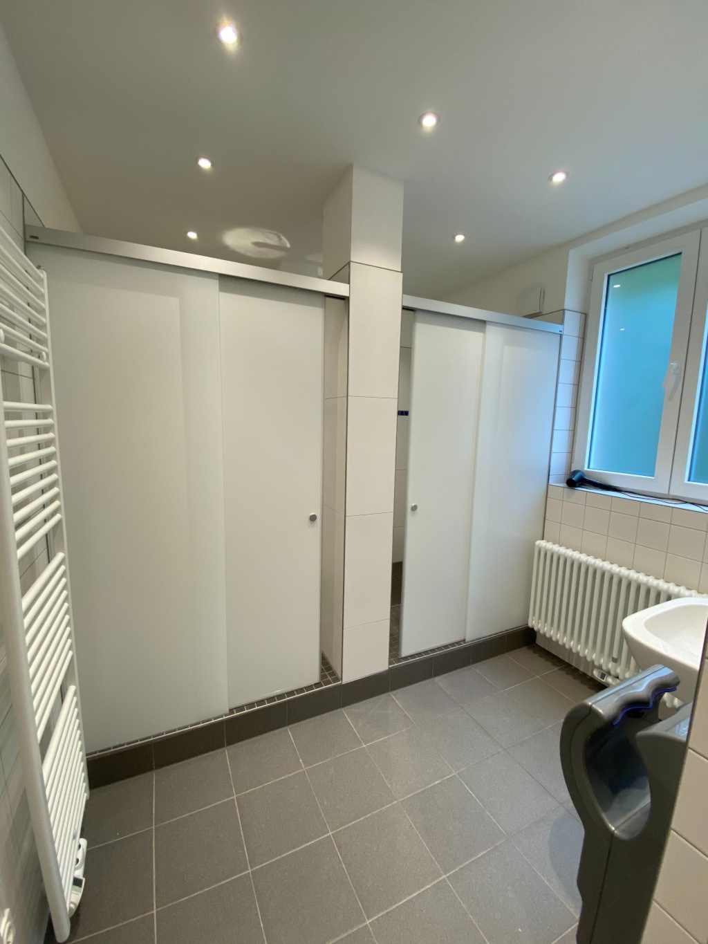WG-Zimmer Mitte Haußmannstraße 46 - Bad