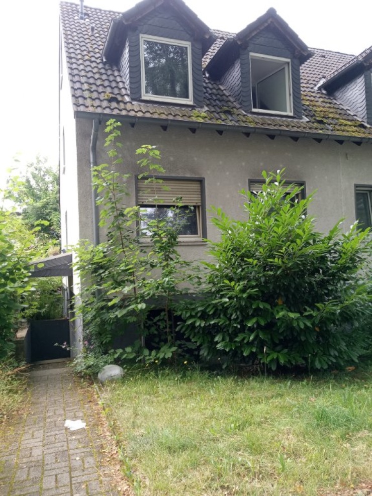 Gemeinschaft in Haus mit Garten sucht Mitbewohnerinnen (Neugründung