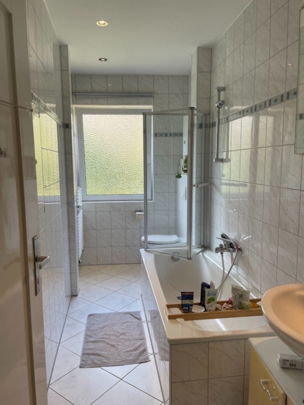 WG-Zimmer West Rotenwaldstraße 47 - Bad