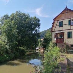 Anzeigenbild: schöne Wohnung am Fluss zur Zwischenmiete