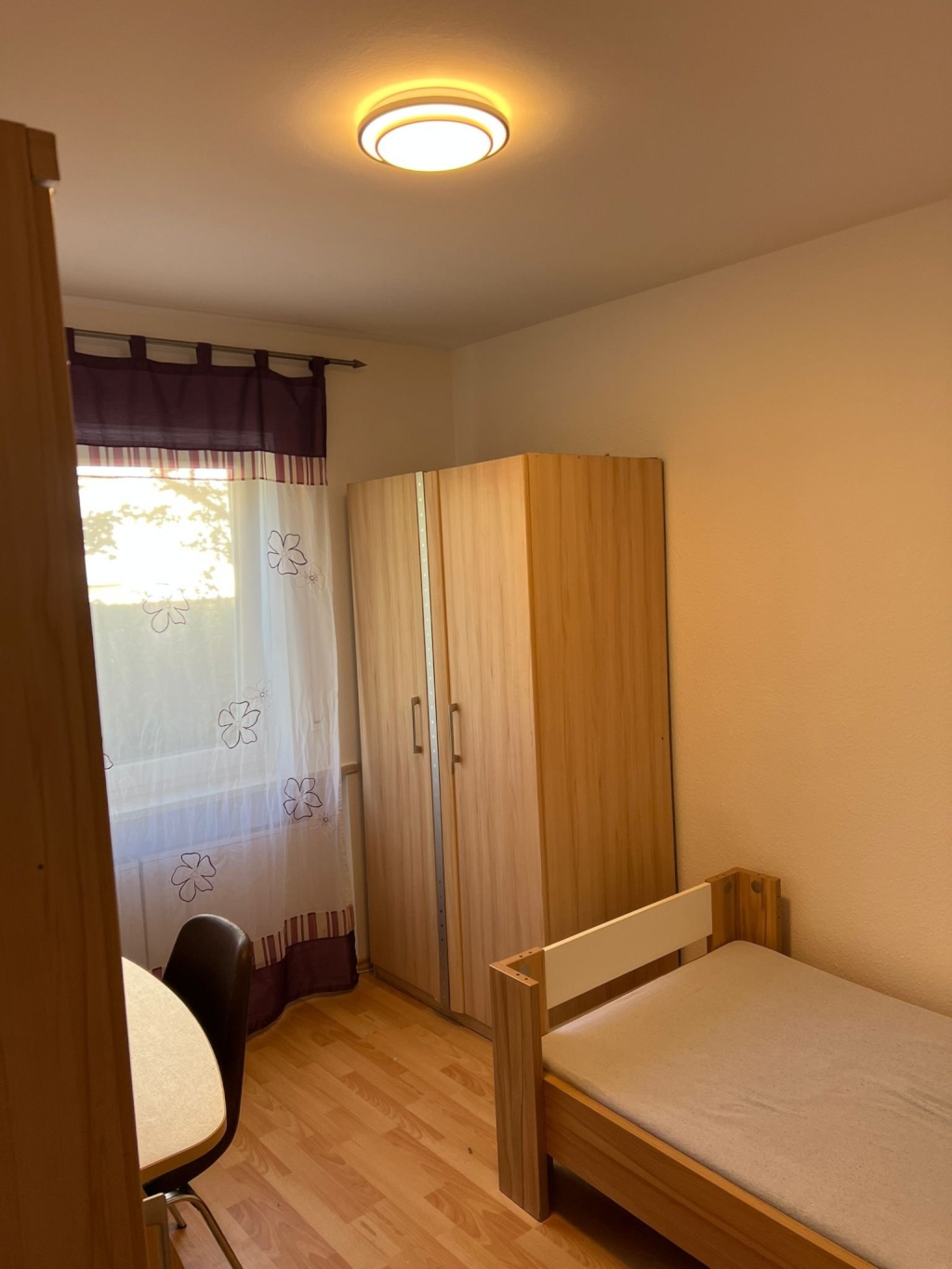 Habitación en WG J/ /Allach Wilhelm-Zwölfer-Str. 23 - Etagen-Studio 1