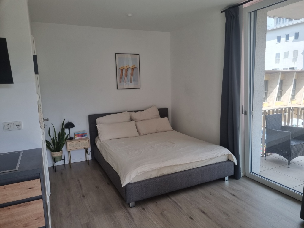 Bright and modern studio apartment – Rathausstraße, 10367 Berlin Lichtenberg – Vorschaubild 3
