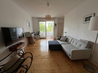 Anzeigenbild: INTERIM RENT Sept 7 until Oct. 6 // BEAUTIFUL FLAT suitable for a single person or couple