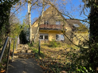 Anzeigenbild: Großer heller Wohnbereich im 2-WG-Einfamilienhaus in Leverkusen-Schlebusch zu vermieten