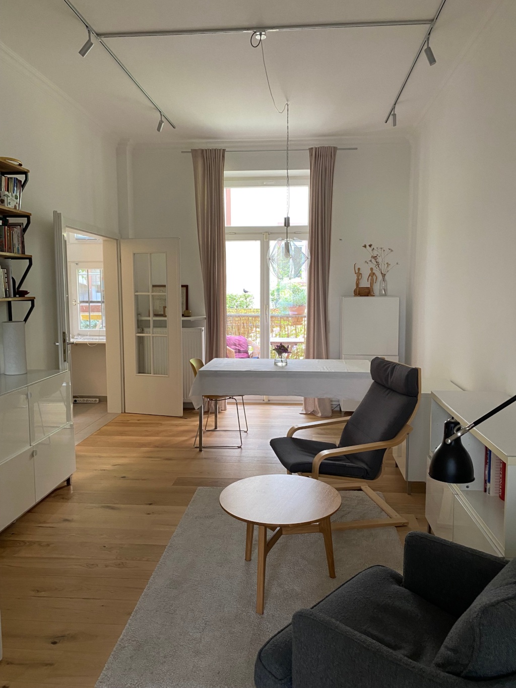 Mitbewohnerin Gesucht, Möb. Wohnung im Nordendost, Frankfurt (Verfügbar 4 Monate) – 60389 Frankfurt am Main Frankfurt am Main – Vorschaubild 3
