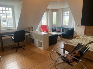 Anzeigenbild: Helles Zimmer in musikalischer Studentengemeinschaft