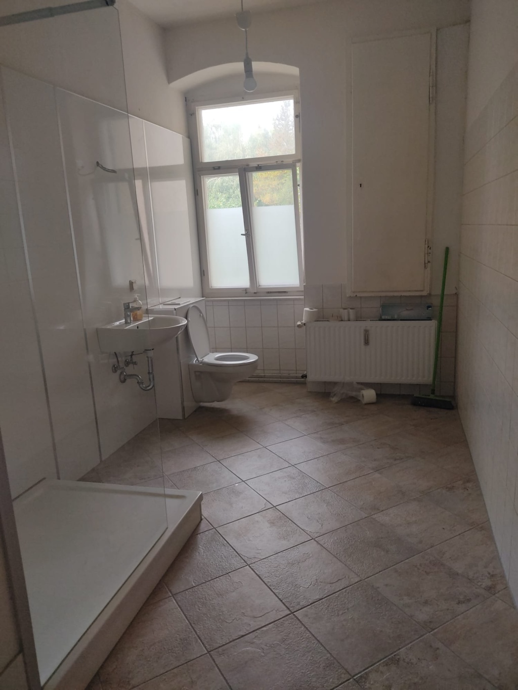 WG-Zimmer Campus Hainichener Straße - Bad mit Dusche 2