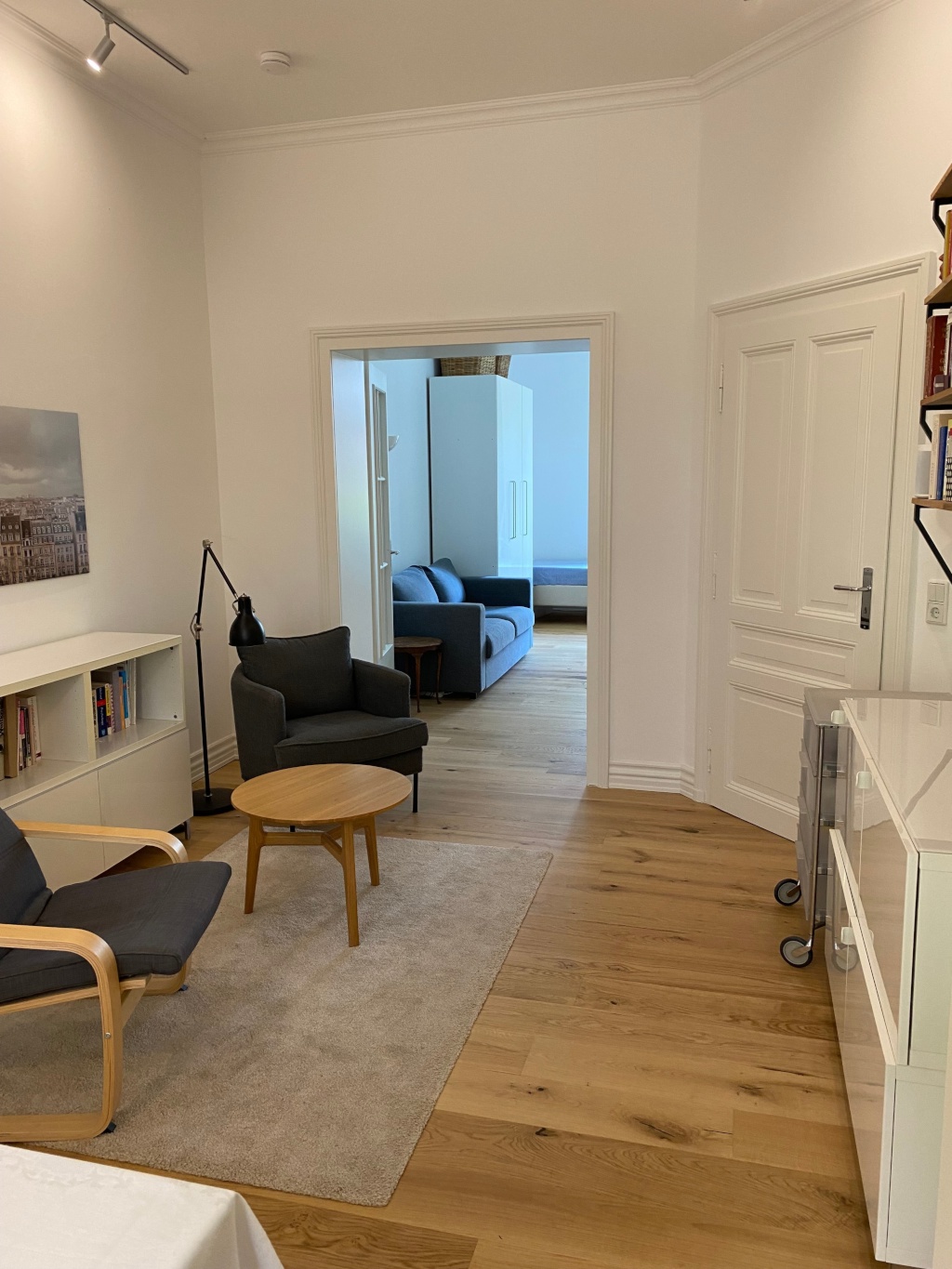 Mitbewohnerin Gesucht, Möb. Wohnung im Nordendost, Frankfurt (Verfügbar 4 Monate) – 60389 Frankfurt am Main Frankfurt am Main – Vorschaubild 4