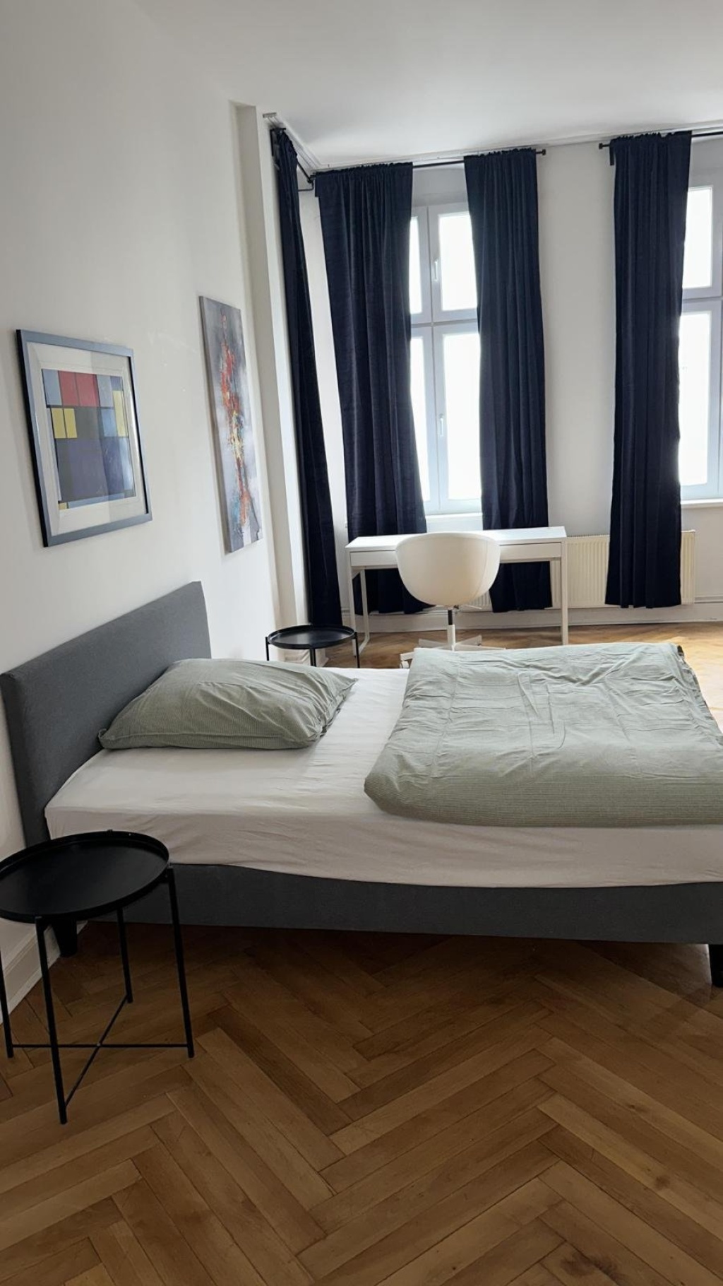 URBANELITE.COM // Keine Kaution! (keine Absicherung) // Mitten im exklusiven Berliner Bezirk Berlin Friedrichshain! // All inklusive möblierte Luxus Zimmer in der Nähe von Alexanderplatz!!
URBANELITE.COM // No deposit! (no Kaution) // In the middle of the exclusive Berlin district Berlin Friedrichshain! // All inclusive furnished luxury room close to Alexanderplatz!! – Foto 2