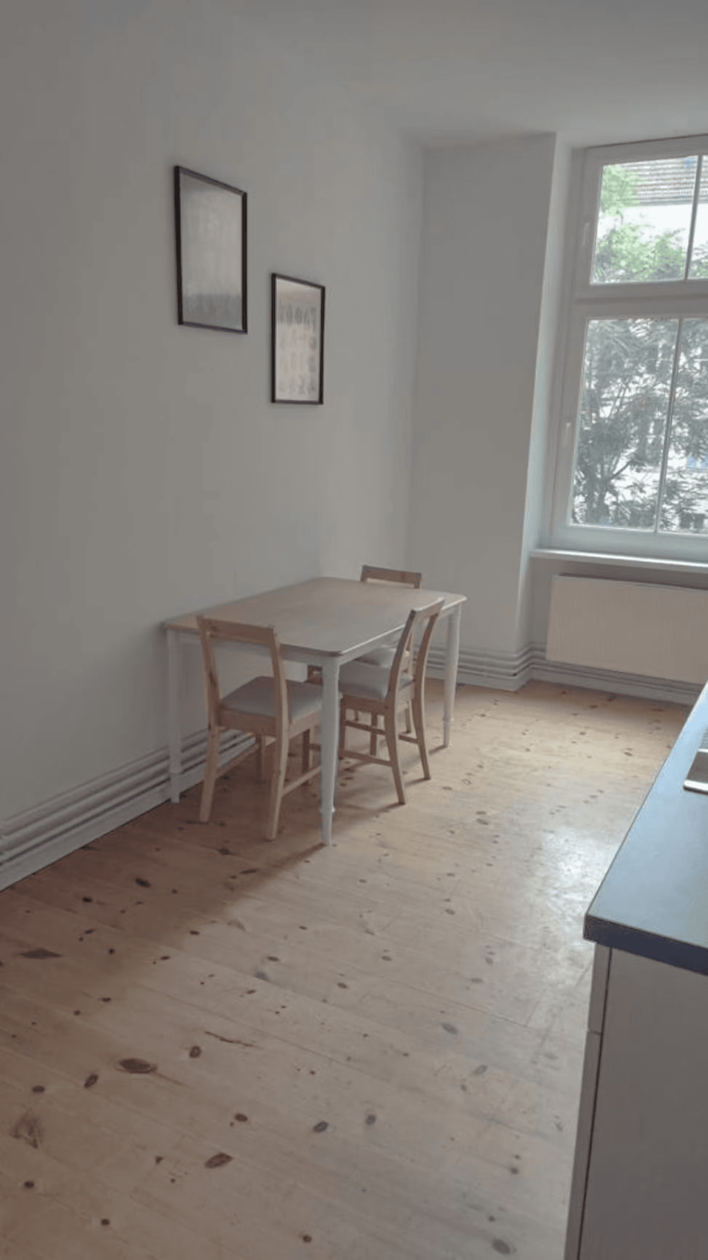 URBANELITE.COM // Keine Kaution! (keine Absicherung) // Mitten im exklusiven Berliner Bezirk Berlin Friedrichshain! // All inklusive möblierte Luxus Zimmer in der Nähe von Alexanderplatz!!
URBANELITE.COM // No deposit! (no Kaution) // In the middle of the exclusive Berlin district Berlin Friedrichshain! // All inclusive furnished luxury room close to Alexanderplatz!! – Foto 4