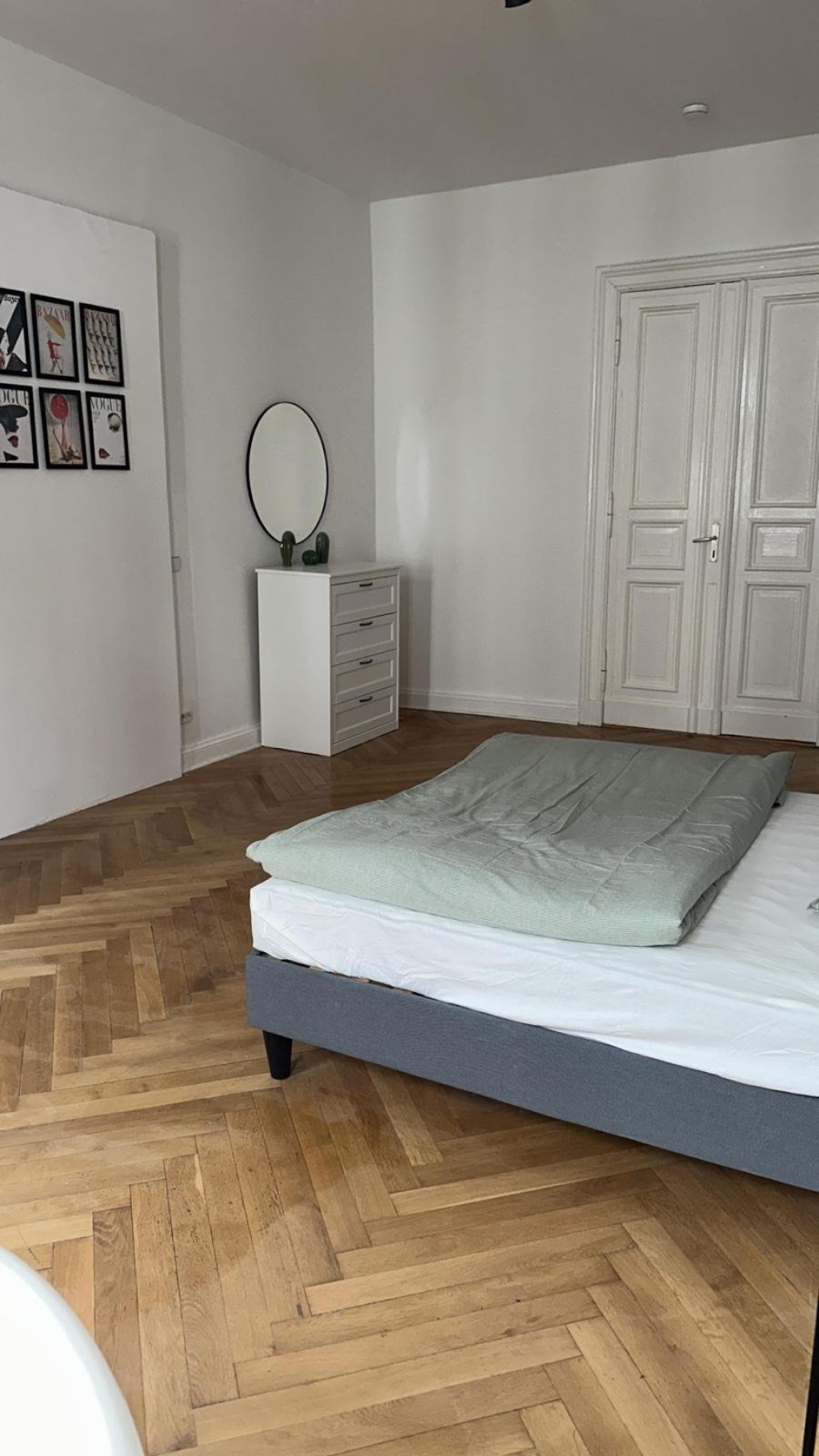 URBANELITE.COM // Keine Kaution! (keine Absicherung) // Mitten im exklusiven Berliner Bezirk Berlin Friedrichshain! // All inklusive möblierte Luxus Zimmer in der Nähe von Alexanderplatz!!
URBANELITE.COM // No deposit! (no Kaution) // In the middle of the exclusive Berlin district Berlin Friedrichshain! // All inclusive furnished luxury room close to Alexanderplatz!! – Foto 3