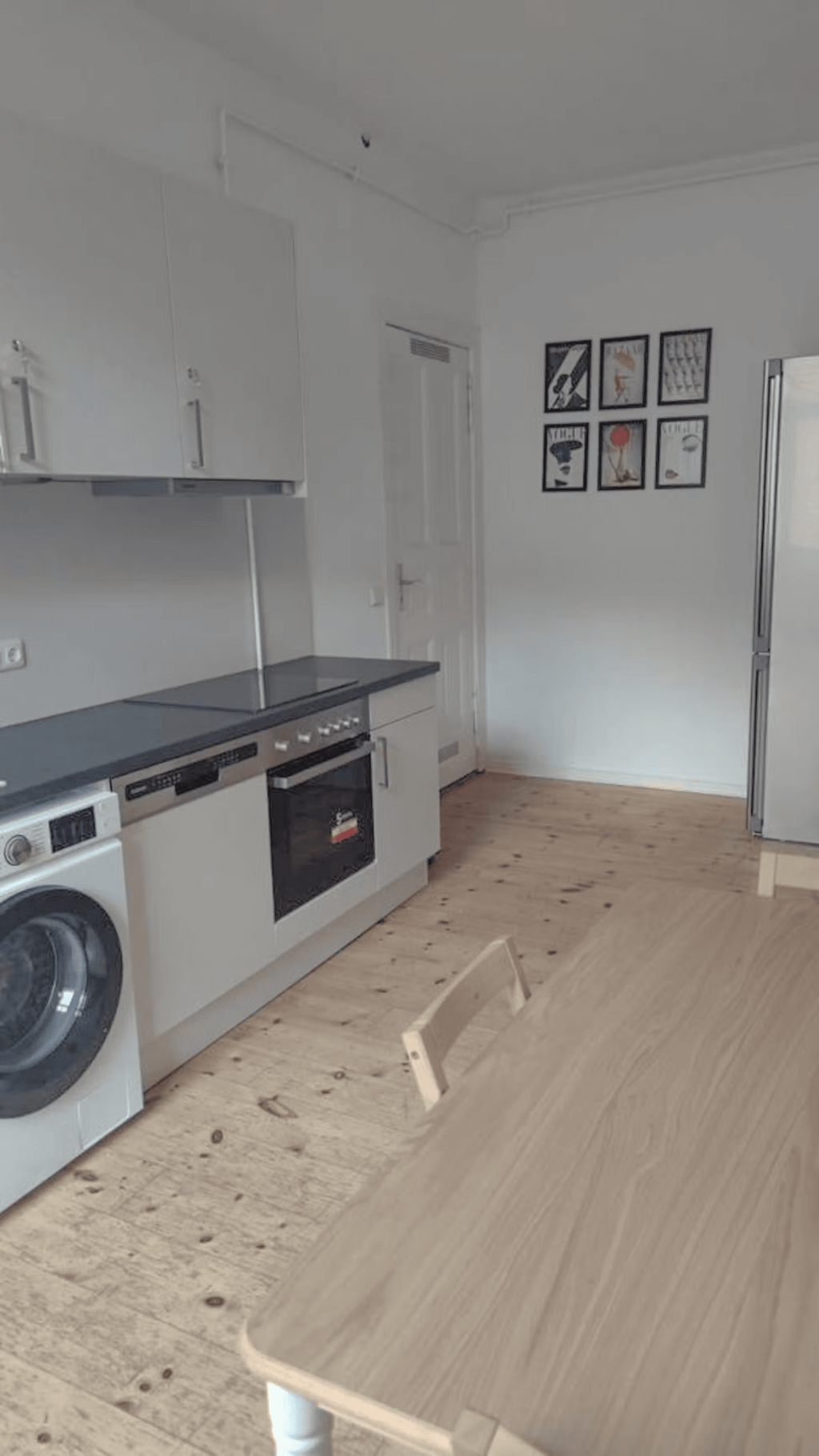 URBANELITE.COM // Keine Kaution! (keine Absicherung) // Mitten im exklusiven Berliner Bezirk Berlin Friedrichshain! // All inklusive möblierte Luxus Zimmer in der Nähe von Alexanderplatz!!
URBANELITE.COM // No deposit! (no Kaution) // In the middle of the exclusive Berlin district Berlin Friedrichshain! // All inclusive furnished luxury room close to Alexanderplatz!! – Foto 6
