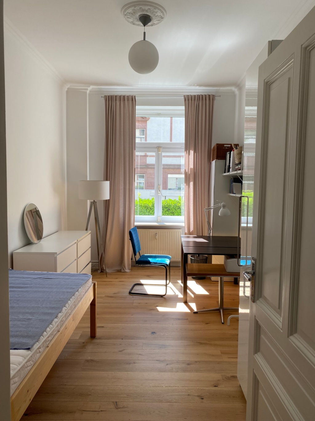 Mitbewohnerin Gesucht, Möb. Wohnung im Nordendost, Frankfurt (Verfügbar 4 Monate) – 60389 Frankfurt am Main Frankfurt am Main – Vorschaubild 19